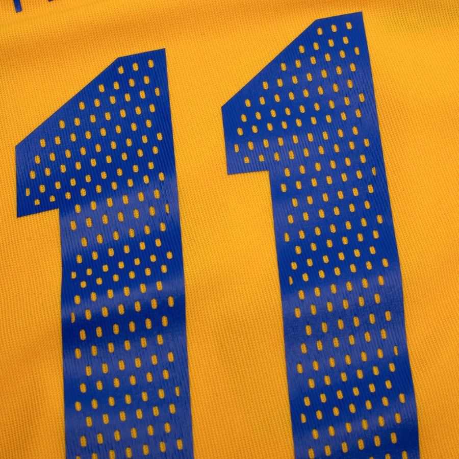 Sweden Home Shirt 2002 Size S LARSSON 11 (8/10)