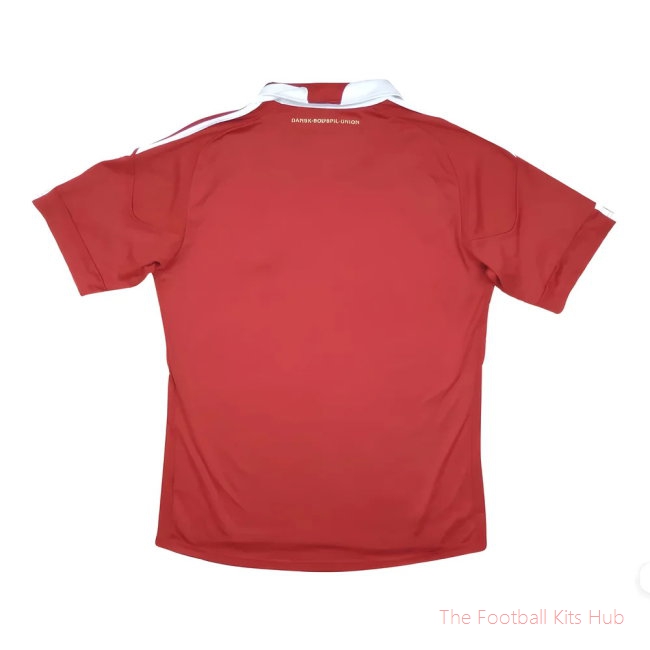 Denmark 2010-11 Home Shirt (M) (Excellent) (Kjaer 3)