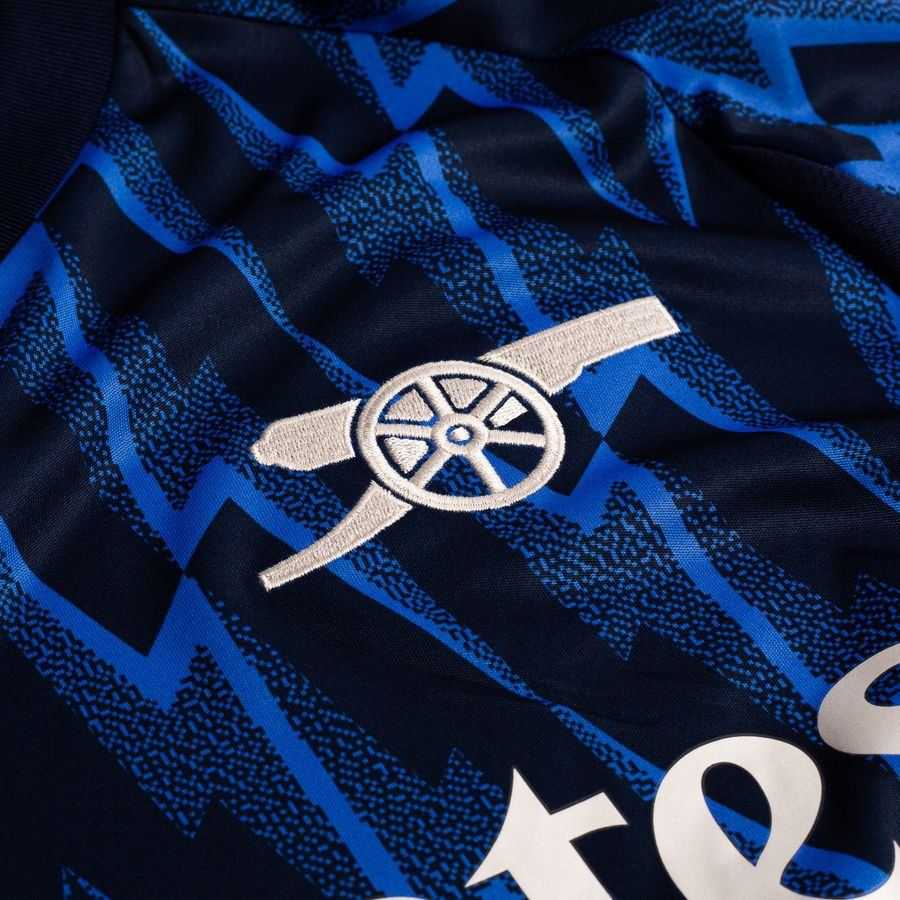 Arsenal 2025/26 Away Shirt | Fan-Favorite Look, Quick-Dry Material