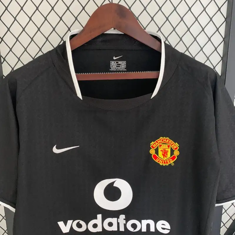 2003-2004 Manchester United Jersey retro kit