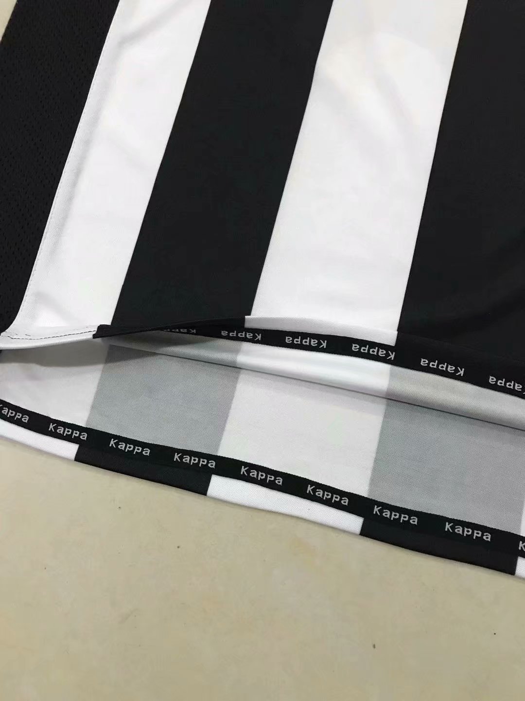 Official Licensed Durable 199798 JUVENTUS RETRO HOME SHIRT