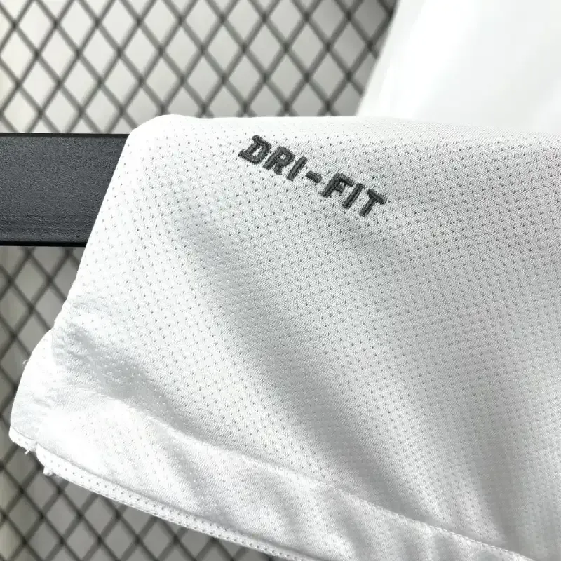 Cheap 2010-2011 Juventus Jersey retro kit