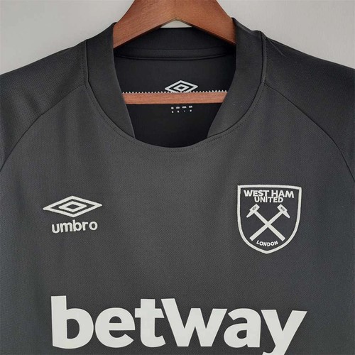 Premium 2022 International Camiseta Black With Classic Design