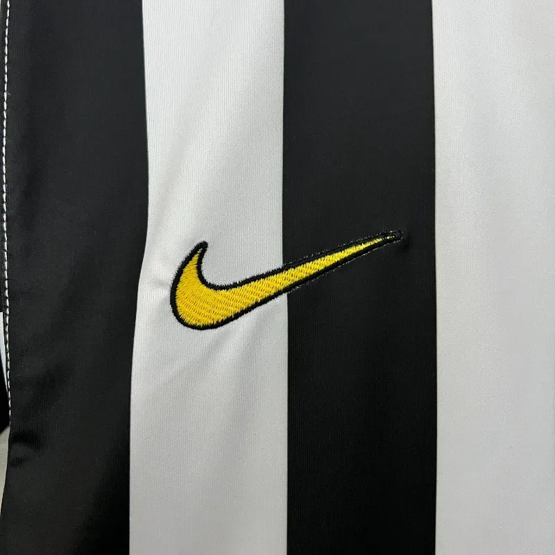 Cheap 2003-2004 Juventus Jersey retro kit