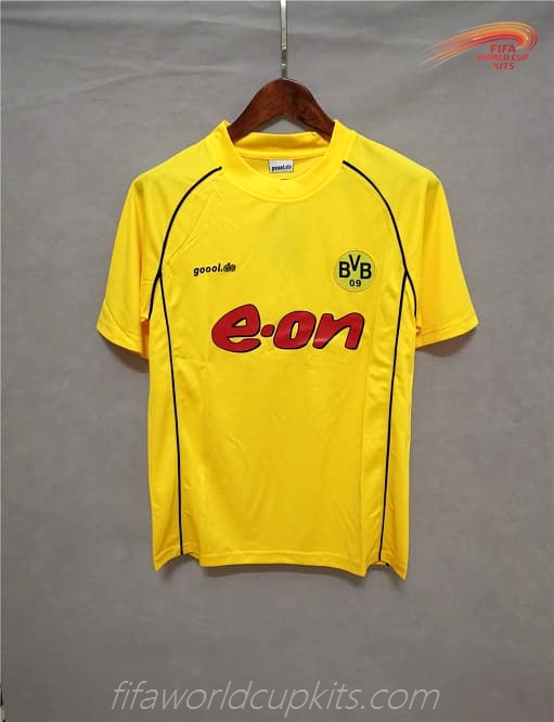 Traditional Football Strip of Dortmund season 01-02