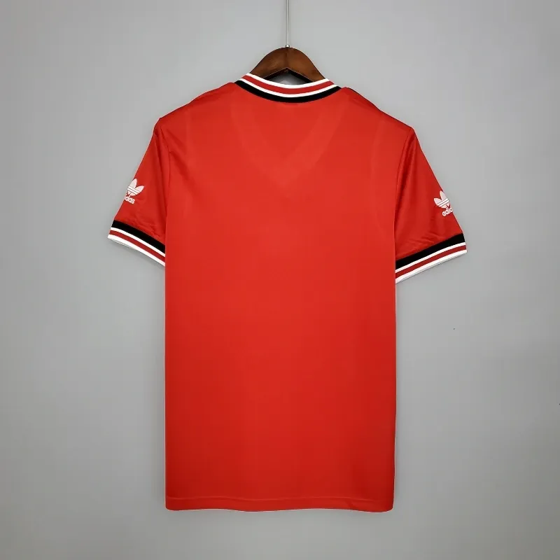 Cheap 1985-1986 Manchester United Jersey retro kit