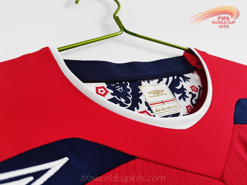 England Secondary Football Shirt 08 to 10