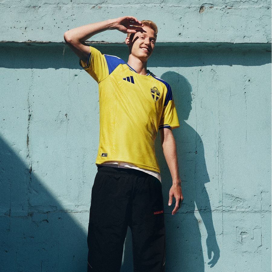 Sweden Home Shirt 2025/26 In Multiple Adult Sizes